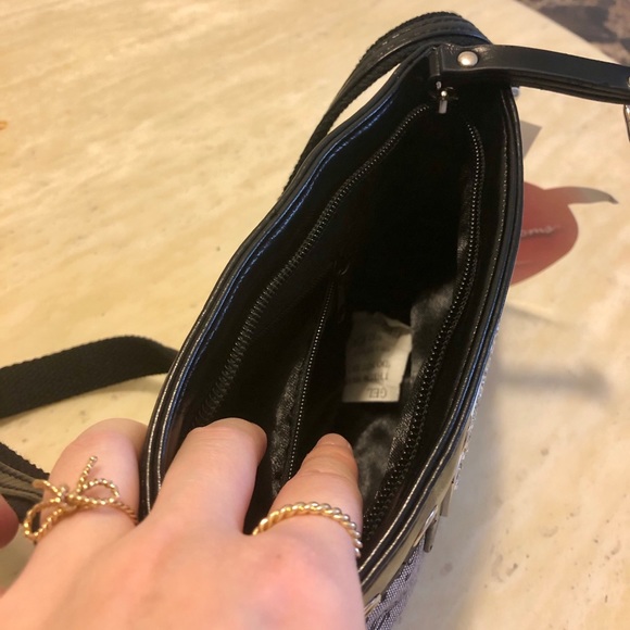 New Apple Bottoms Mini Shoulder Bag - Picture 7 of 9